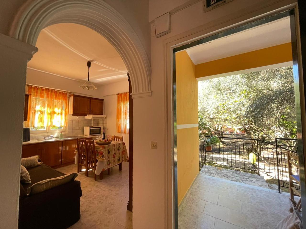Katerina Apartments Agios Georgios Pagon Exterior foto
